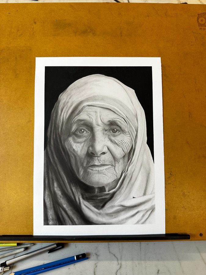 Madre Teresa: grafite e carvão em papel de Leonardo Fonseca